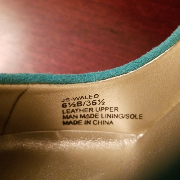 Jessica Simpson Waleo platform heels - Picture 3 of 4